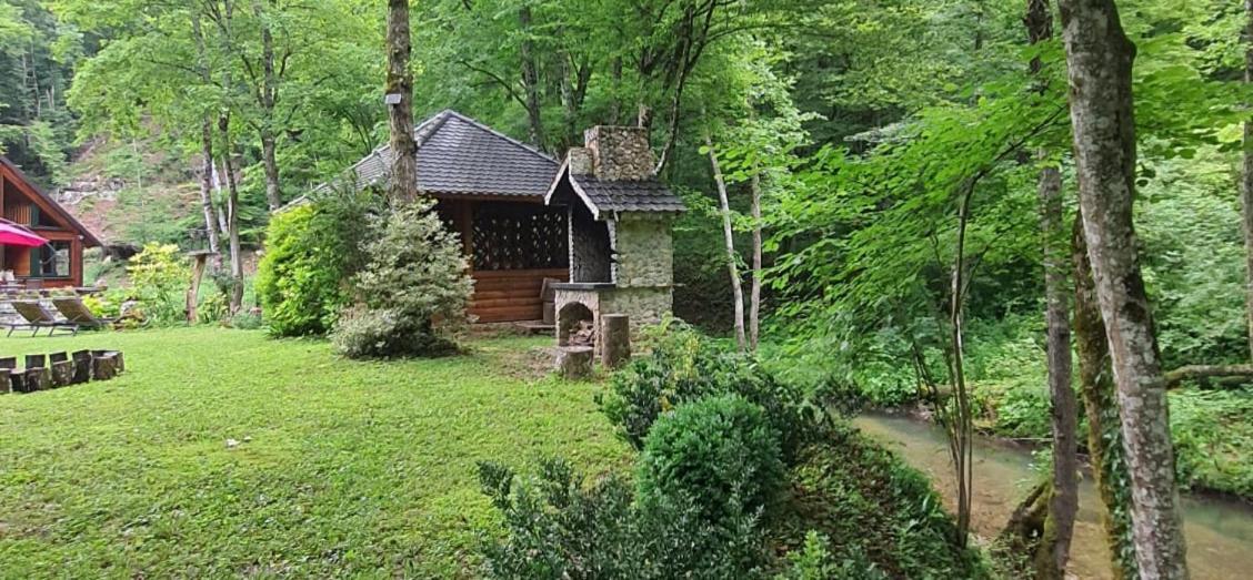 Villa Kuca Za Odmor Uz Rijeku Slapnica, U Parku Prirode Zumberak, Finska Sauna I Jacuzzi Krasic Exterior foto